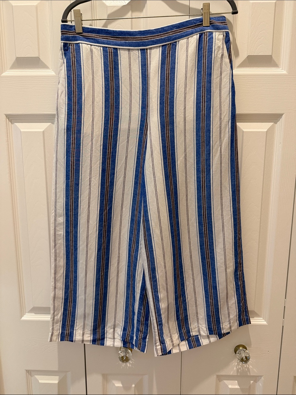LOFT White Pants with Blue and Navy Trim